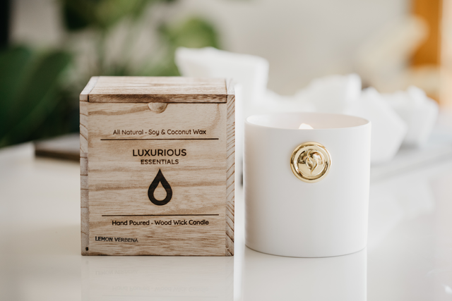 Round Ceramic Candle - White