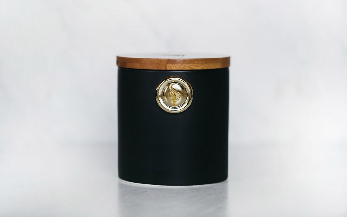 Black Round Ceramic Candle